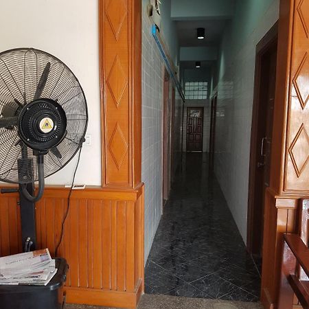 Shwe Eain Si Guest House - Burmese Only Myeik Exterior foto