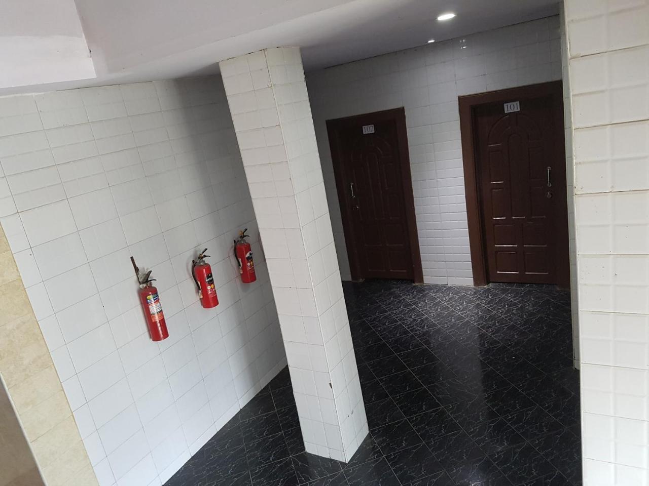 Shwe Eain Si Guest House - Burmese Only Myeik Exterior foto
